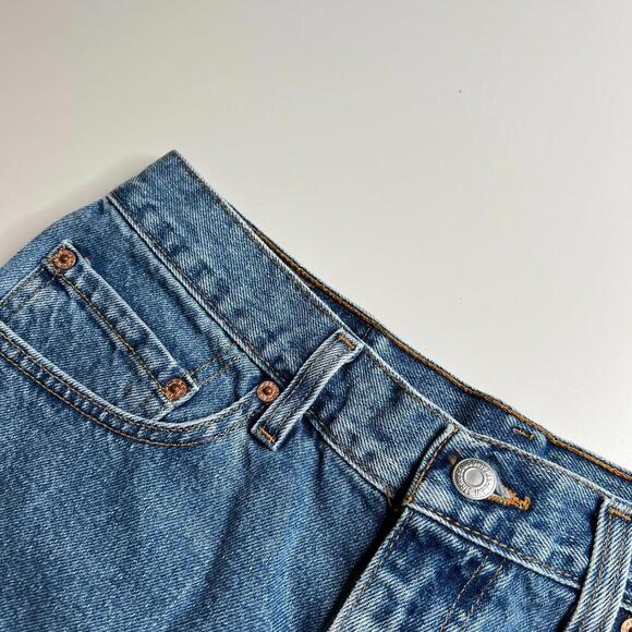 Vintage Levi’s 550 Relaxed Fit Denim Shorts Men’s 34 Made in USA Blue Jean Cut - Picture 9 of 9